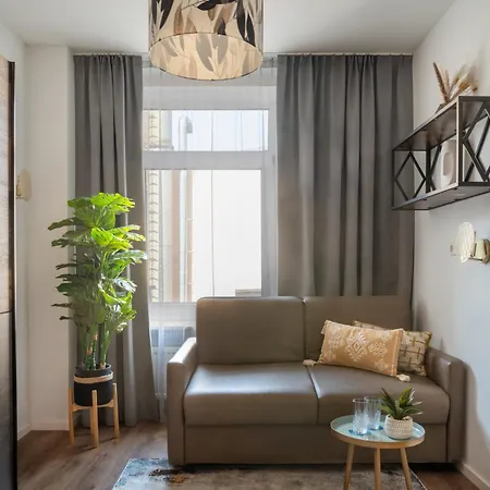 Furnished Apartamento *